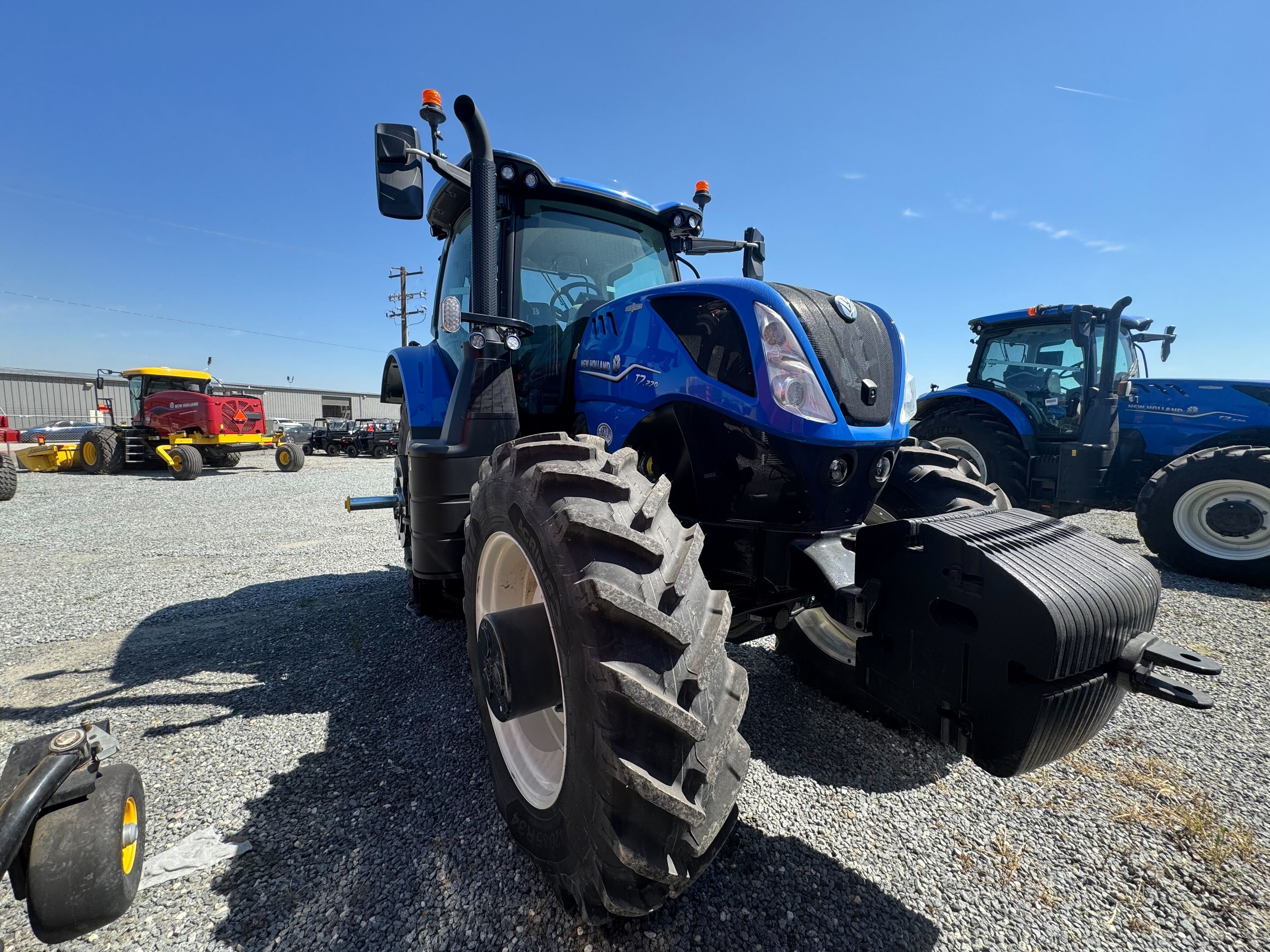 New Holland T7.270 CVT Tractor – 20 Hours, 240 HP, PLM Intelligence - Photo 1